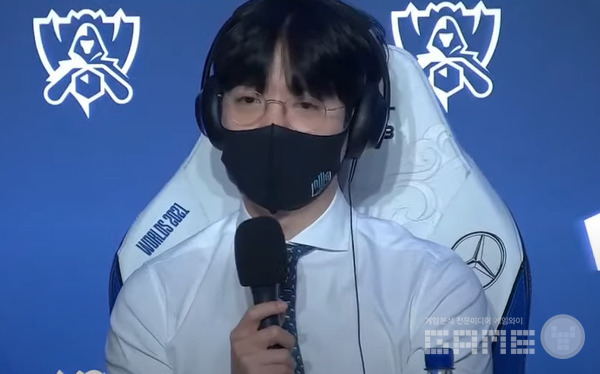 선수 커리어가 더 뛰어난 것이라며 페이커를 칭찬한 담원 김정균 감독