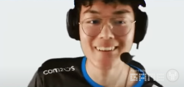 게임속 친구들이 계속해서 발전할 수 있도록 동기부여를 해준다는 핑크로이드