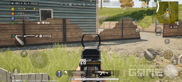 레드 도트 사이트가 기본 장착