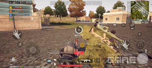 포기 직전 도착한 팀원(달리는 차량에서 뛰어내려 사망했다)