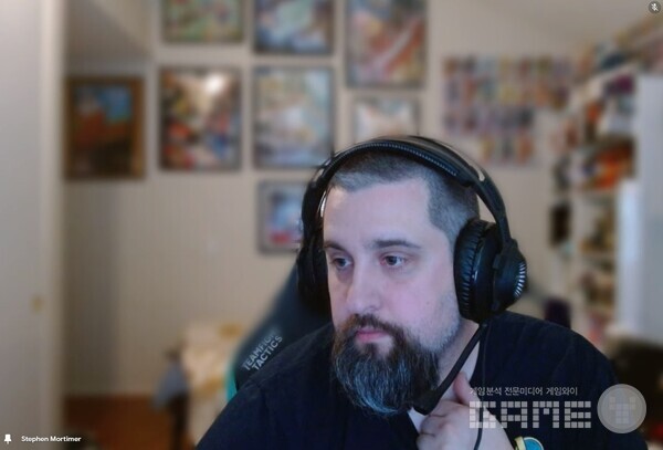 게임 디자이너 스티븐 모티머