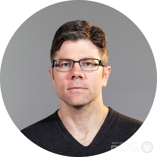 v4, zeus 및 xh의 작곡가 제프 브로드벤트(jeff Broadbent)