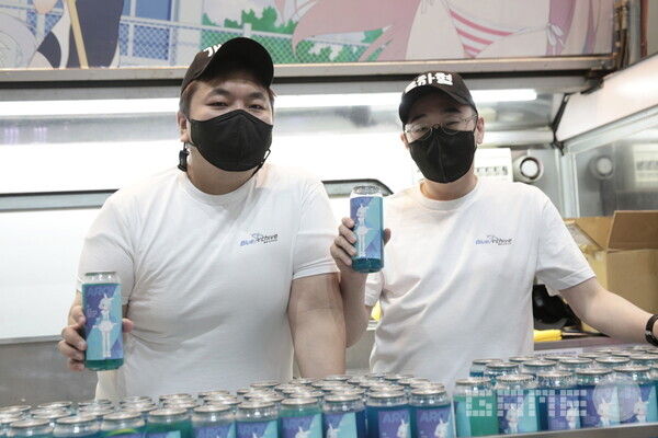 김용하 EPD, 차민서 PD 깜짝 방문, 사진 = 넥슨 제공