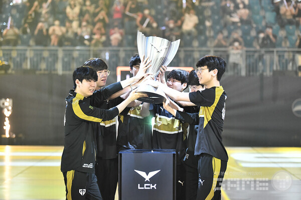 2022 LCK 서머 우승팀 '젠지 e스포츠'