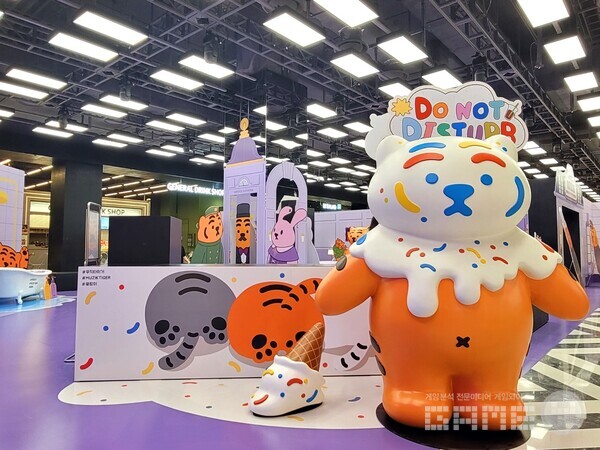 호텔무직 팝업스토어 /대원미디어