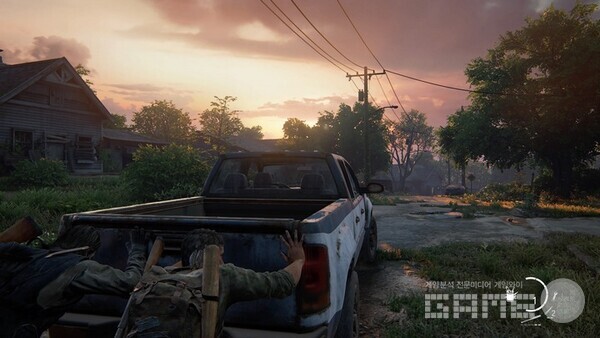 차를 밀고...'라스트 오브 어스’ /게임와이 촬영