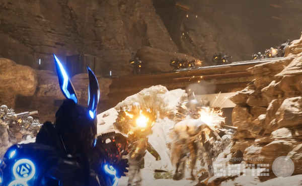 다수의 적들과의 플레이, 손이 바쁜 플레이. 퍼스트 어센던트 /넥슨