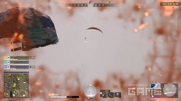 3각을 뚫기 위해 연막 궁극기 두개를 사용해 돌파하는 모습 / 게임와이 촬영