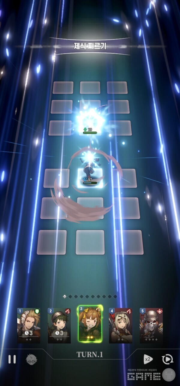 좀 더 액티브하게 안되겠니? 브라운더스트2 전투 화면