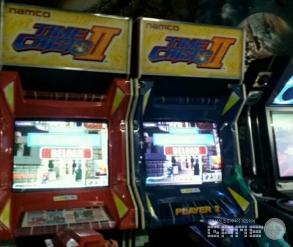 오락실 아케이드 슈팅 게임의 느낌도 시에라스쿼드에서 느낄 수 있다 / 스마일게이트 제공 