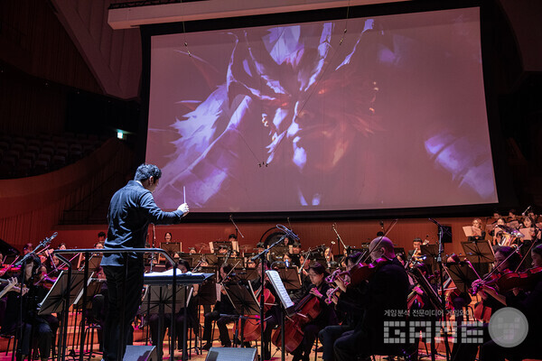 연속된 레이드 BGM이 나오니 추억에 빠져들 수 밖에 없다 / 게임와이 촬영