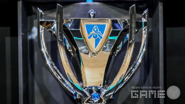  LoL 월드 챔피언십 우승팀이 들어올릴 소환사의 컵 /라이엇 게임즈 이스포츠