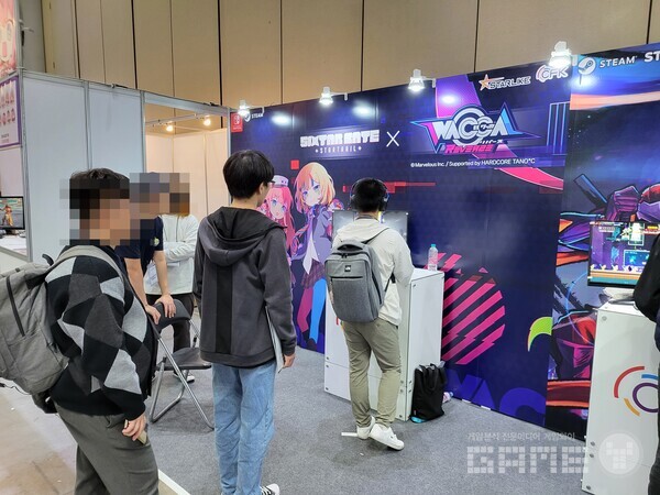 지난 일러스타 페스때와 마찬가지로 식스타게이트 시연에는 항상 대기가 있었다 / 게임와이 촬영