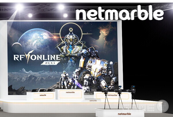 높이 3m의 대형 'RF 온라인 넥스트'의 조형물. /넷마블
