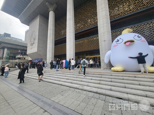 오케스트라 시전에도 많은 이용자들이 현장을 즐기고 있었다 / 게임와이 촬영