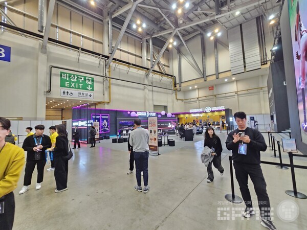 제1전시장 위메이드 부스 /게임와이 촬영