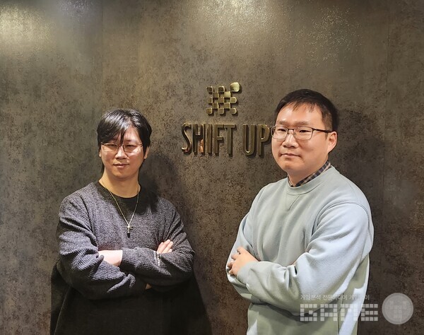(왼쪽부터) 김형태 시프트업 대표, 이동기 테크니컬 디렉터 / 게임와이 촬영