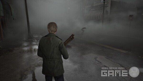 저 앞에 뭔가 있는거 같은데...