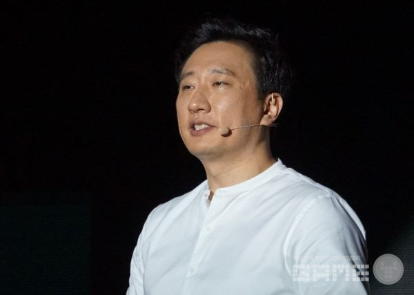 스마일게이트 지원길 대표