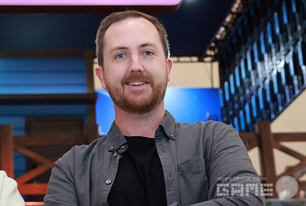 딩컴을 만든 1인 개발자 제임스 밴든