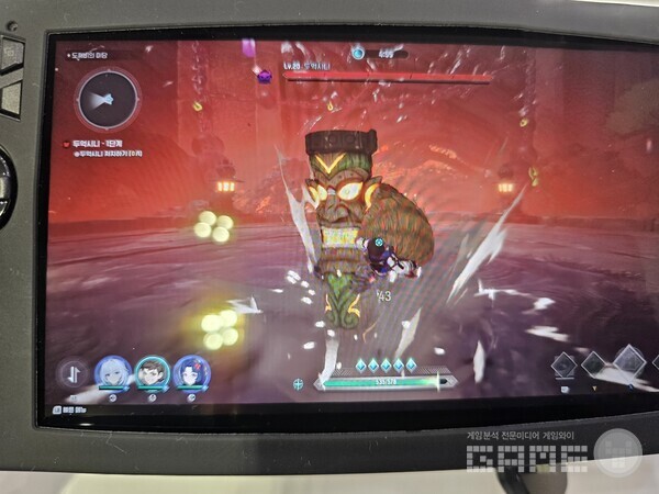 몬길 스타다이브 /게임와이 촬영