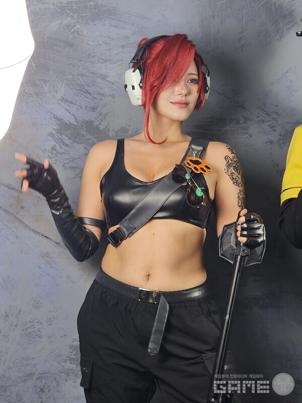 크래프톤 프로젝트 아크 부스에서 만난 또 다른 코스어 2명 /게임와이 촬영