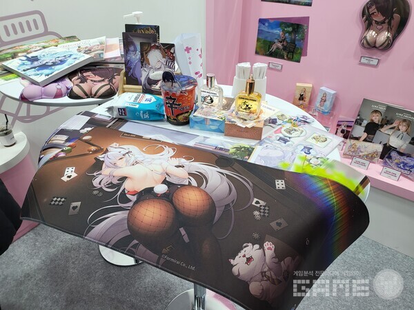 바니걸 당구로 이용자들의 큰 관심을 끌었던 마작일번가 장패드의 모습 / 게임와이 촬영 