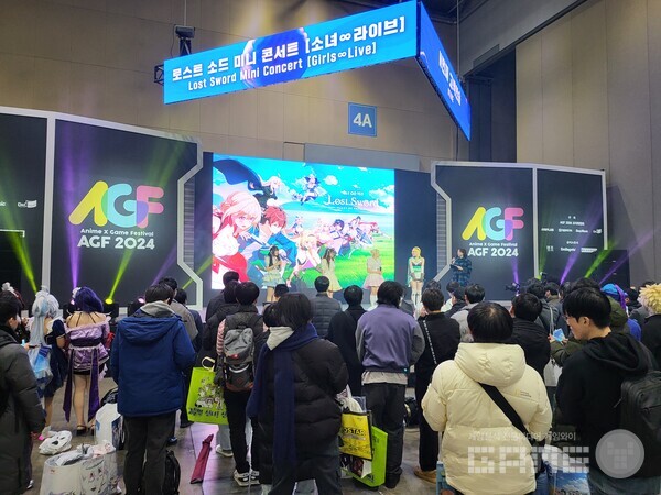 로스트 소드는 마지막 프로그램으로 미니 콘서트를 진행했다 / 게임와이 촬영