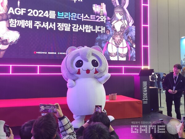 코스어보다 인기가 더 좋았던 윾돌이 / 게임와이 촬영 