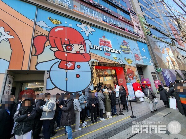 많은 이용자들에게 관심을 받은 스노우메이지 오프라인 행사가 이번에는 잠실 롯데월드타워에서 열린다 / 게임와이 촬영