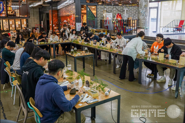스마일게이트, 구성원 정서 케어 나선다 정기 조직문화 프로그램 ‘더시즌즈’ 론칭