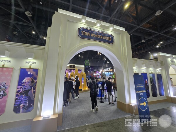 2025 플레이엑스포, 스마일게이트 스토브 부스 / 게임와이 촬영