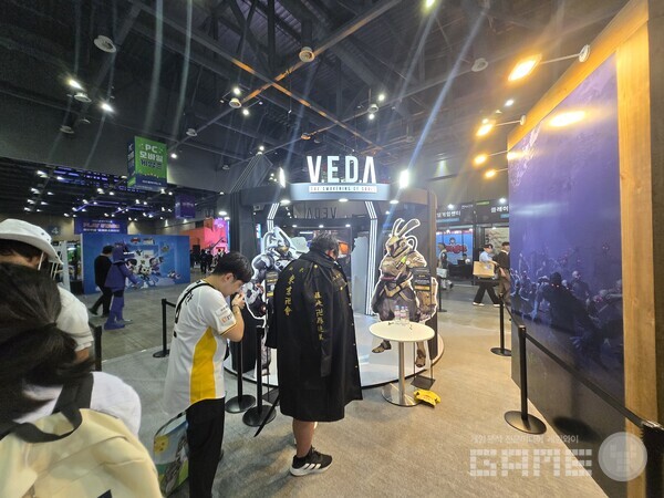 2025 플레이엑스포, 스마일게이트 스토브 부스 / 게임와이 촬영