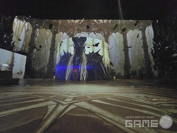 로스트아크 미디어아트 전시회 '빛의 여정' 현장 / 게임와이 촬영