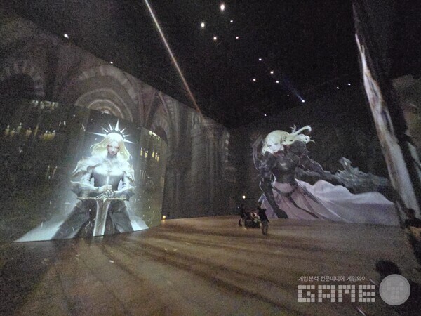 로스트아크 미디어아트 전시회 '빛의 여정' 현장 / 게임와이 촬영