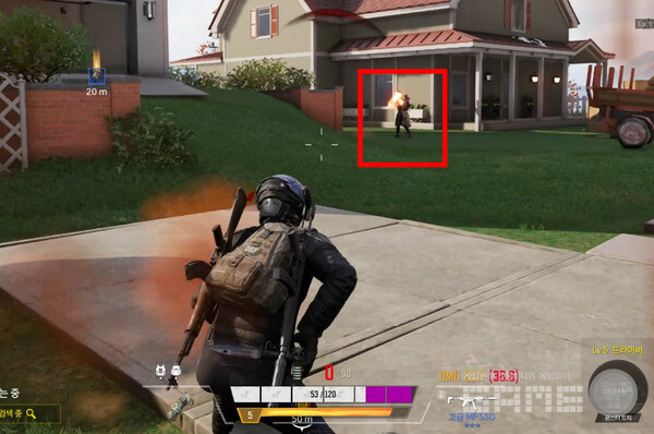 좀비와 이용자가 비슷한 시기에 나타날 수도 있다. 배그처럼 '어디서 쐈지?'하는 느낌으로 죽을 때가 많다. 