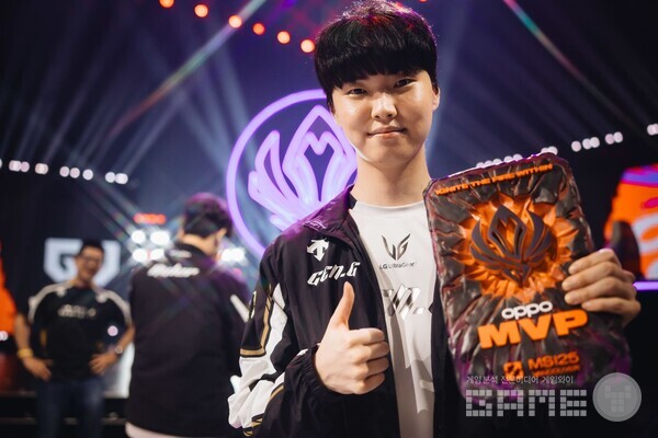 2025 MSI 결승전 MVP를 수상한 미드 라이너 ‘쵸비’ 정지훈