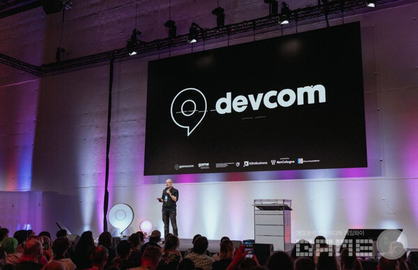 2025년 데브컴 개발자 콘퍼런스가 실시한 연사 설문조사에서 응답자의 33%가 개발 과정에서 AI 참여를 최소화하길 원한다고 답변했다고 발표했다. 