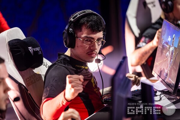 중국 킹 제로를 꺾은 알 카디시아의 'FEfej' 펠리페 카스트로