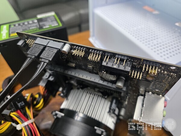 여기 부분을 잘 봐둬야 한다. 사진은 여기만 찍어도 된다. 