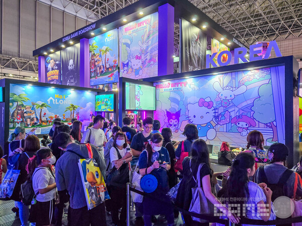 한국콘텐츠진흥원이 주관한 한국공동관에는 15개 중소 게임사가 참가해 대표작을 선보였다.