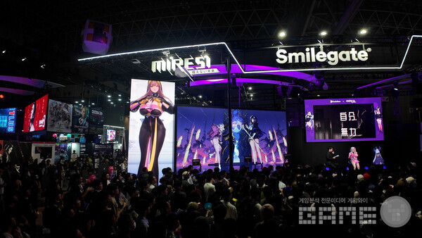 스마일게이트는 ‘카오스 제로 나이트메어(카제나)’와 ‘미래시: 보이지 않는 미래(미래시)’를 중심으로 부스를 운영했다.