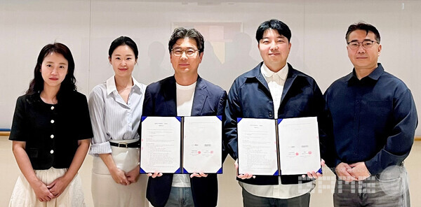 (왼쪽에서 세번째부터) NHN에듀 펨테크사업본부 정동석 이사, 딥메디 이광진 대표