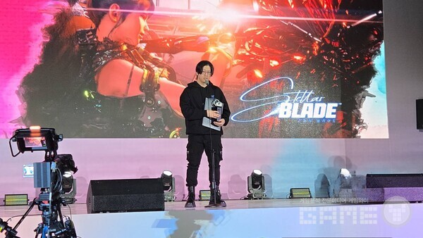 ‘스텔라 블레이드’가 부산 벡스코 지스타 특별무대에서 열린 ‘2024 대한민국 게임대상’에서 최우수상을 포함 기술창작상(4개 전 부문), 우수개발자상, 인기게임상 등 7개 부문에서 수상했다