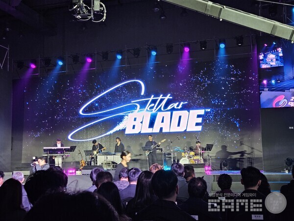 작년 기술창작상을 받은 스텔라 블레이드의 OST 공연이 이어졌다 / 게임와이 촬영
