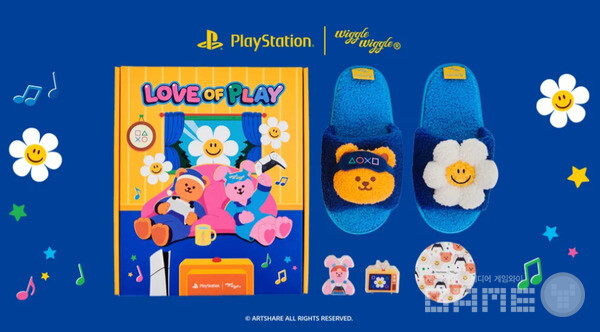 라이프스타일 브랜드 위글위글과의 협업 키트도 공개됐다. 워셔블 홈슬리퍼, 아크릴 집게 2P 세트, 아크릴 코스터로 구성됐다