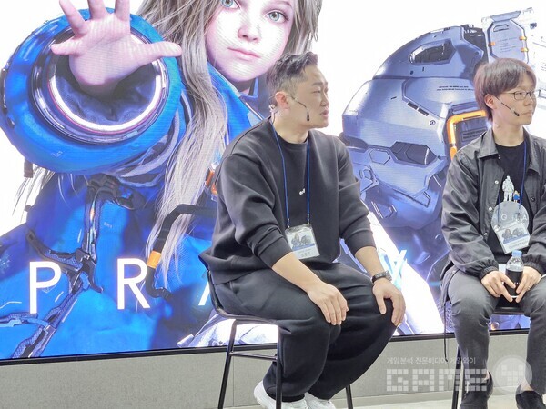 질리지 않는 신선한 전투 시스템을 생각하다가 나온 것이 지금의 퍼즐과 슈팅이 결합된 시스템이라고 / 게임와이 촬영 